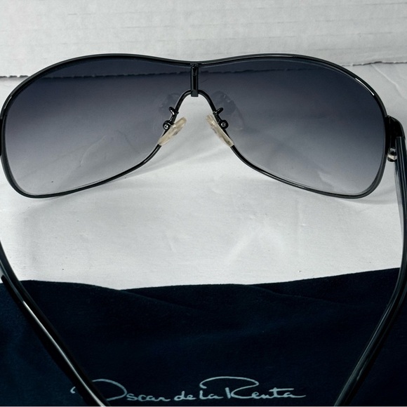 Oscar de Le Renta sun glasses black faded lenses with Swarovski crystal details - Picture 4 of 7
